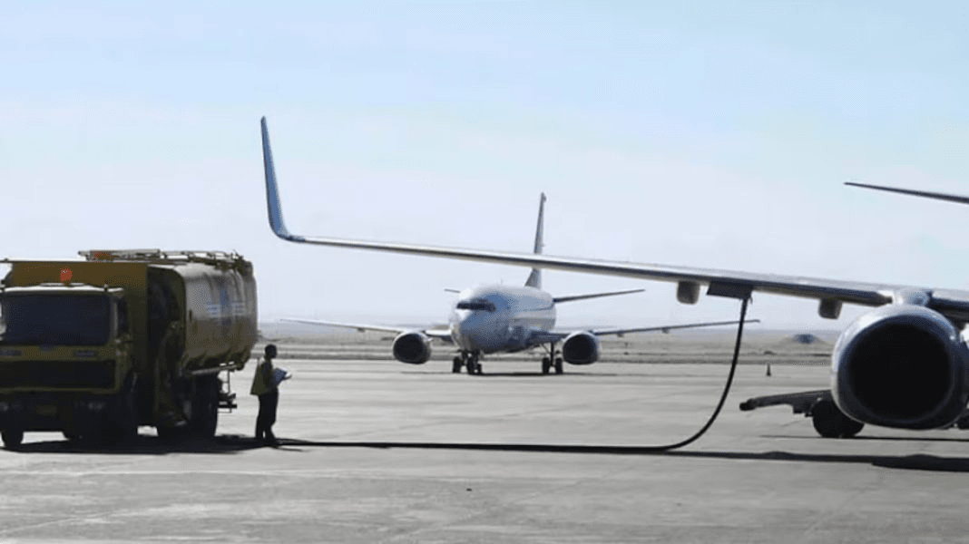 Illustration — Nigeria : le carburant à 3 300 nairas le litre cloue les avions au sol, quand le pétrole africain tue l'aviation africaine